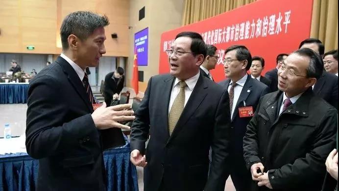 李強(qiáng)對(duì)話(huà)政協(xié)委員，上海律師獻(xiàn)策城市治理
